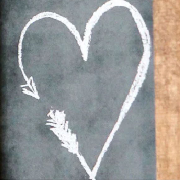 Meet your Posher, Laura - Picture 1 of 1